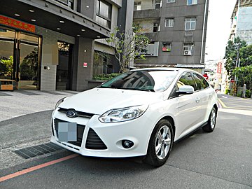 【大昌汽車】2014型 柴油 2.0 一手車里程僅開9萬公里 油耗:18.7