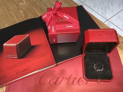 名品特搜站~”已停產” 全新Cartier正貨 限量字母Logo戒指，附原廠全配+證書!!!