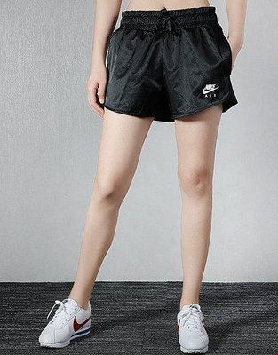 【熱賣精選】Nike NK 耐吉短褲 緞面 黑色 運動 休閒 熱褲 四角褲 BV4630010