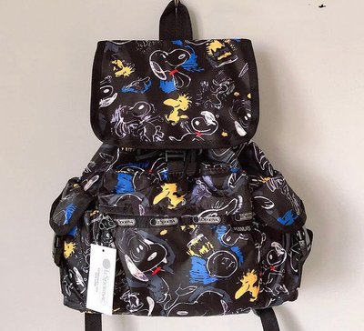 【熱賣精選】 Lesportsac x Snoopy 7357 中款 塗鴉 雙肩束口後背包降落傘防水材質 限量款