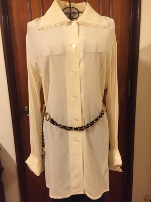 歐美氣質優雅名媛風設計 白色蕾絲邊長袖襯衫