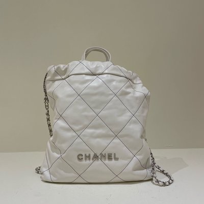 Chanel 22托特後背包 白色銀釦《精品女王全新&amp;二手》
