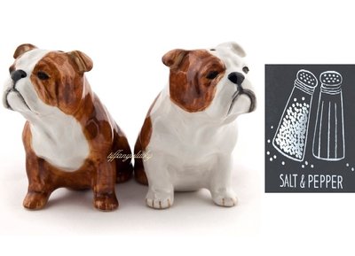 由英國知名 Quail 陶瓷公司專為帝國戰爭博物館設計【英國鬥牛犬造型．純手工繪製 陶瓷製 鹽罐＆胡椒罐　二入禮盒】