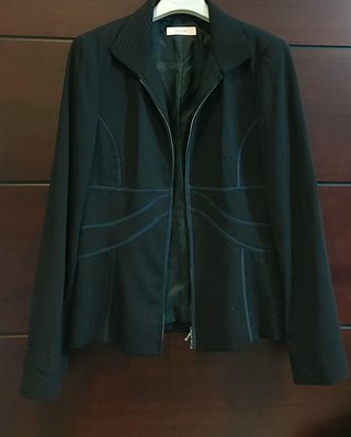德國頂級品牌 ESCADA 副牌  Laurel（Made in Slovenia）黑藍色飾條外套/夾克/上衣，雙向拉鍊有內裡無彈，歐碼38 Max Mara