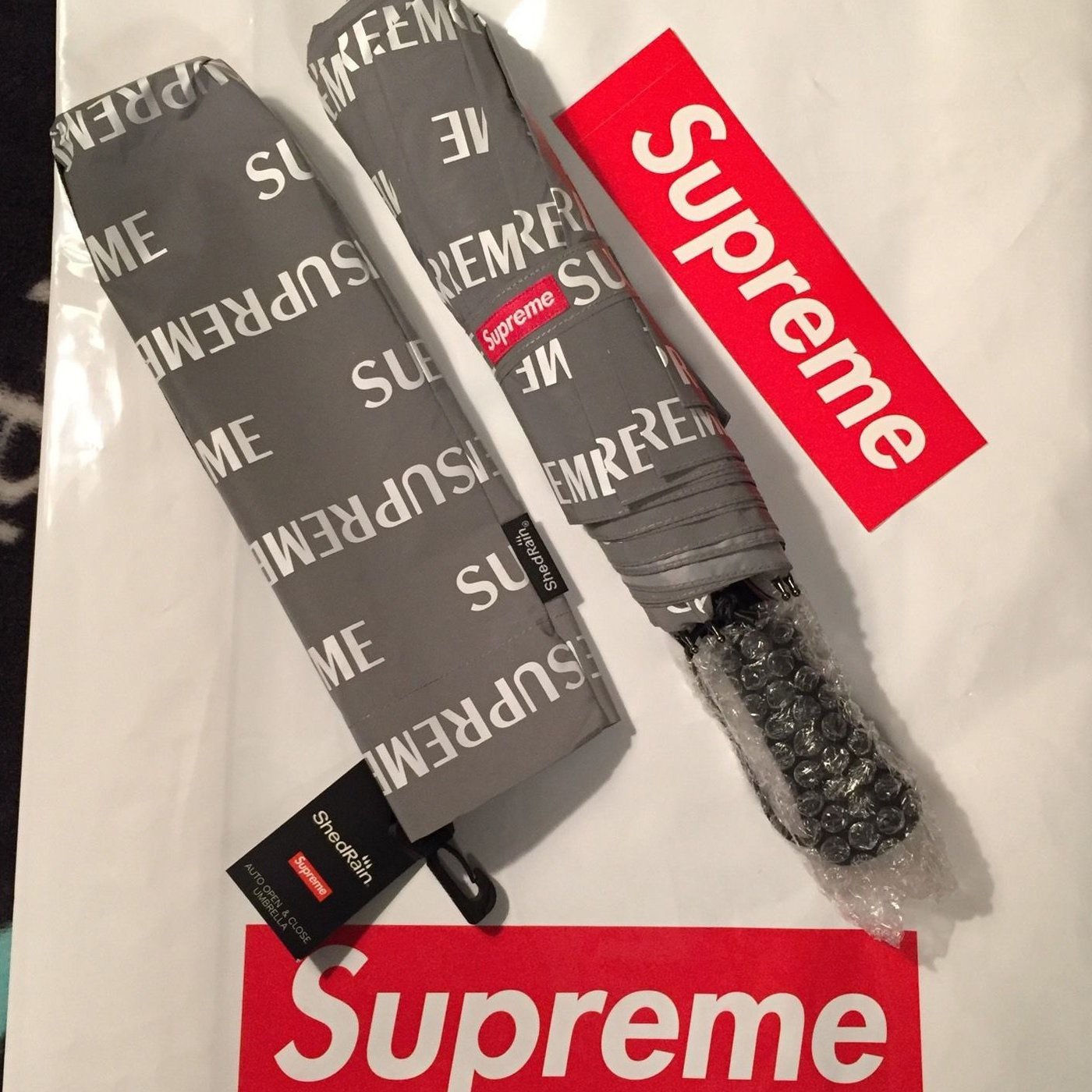 超搶手】全新正品Supreme x ShedRain Reflective Repeat Umbrella 反光