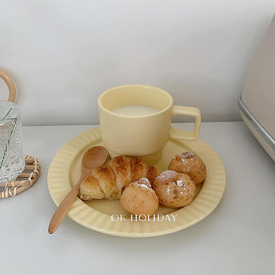 復古啞光ins鵝黃色陶瓷西餐盤馬克杯早餐套裝餐具ins奶黃餐