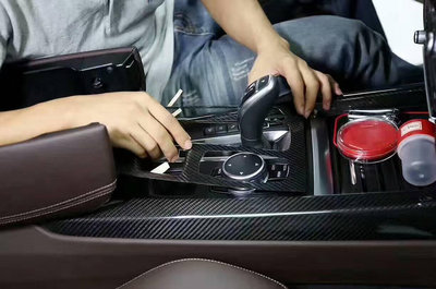 汽車配件 汽車尾翼 適用于寶馬新X5 F15碳纖維內飾 X5干碳纖維排檔框左右飾條側面板