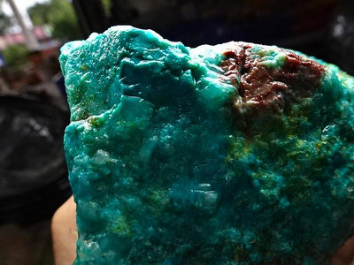 《藍晶寶石玉石特賣》→〈原石系列〉→天然優色美國藍寶石原礦〈1380公克→Ｘ６