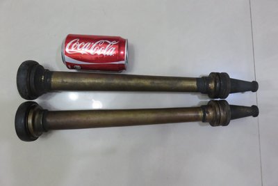 【讓藏】早期收藏幾十年銅製,,古董噴水槍,,打火兄弟,,消防噴水頭,,長約43.8公分2支一起賣
