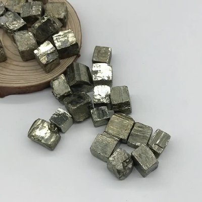 天然水晶碎石 天然黃鐵礦原石擺件黃銅礦標本石礦石塊狀小號礦物晶體教學標本