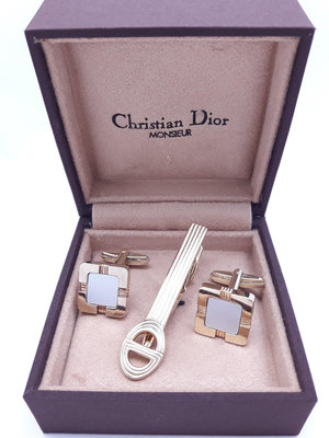 Dior( christian dior) 迪奧金色領帶夾及方形袖扣