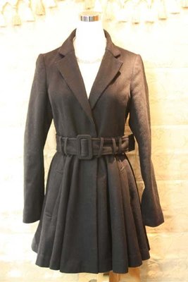 【性感貝貝2館】韓國SLY 傘狀洋裝式大衣外套, La Feta iRoo Wanko Honor 貝爾尼斯特賣會