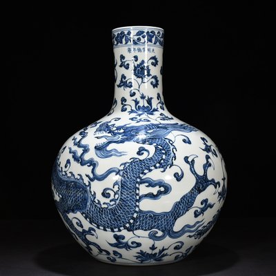 中国古玩 景徳鎮製 青花梅花紋 天球瓶 花瓶 壺 高約34.2cm 唐物 時代物-