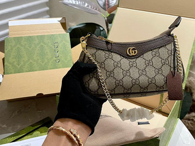 【二手包包】皮  官網飛機箱Gucci ohidia 新款迷你麻將包 發財包 小廢包 太美了太美了太美了看起 NO291027