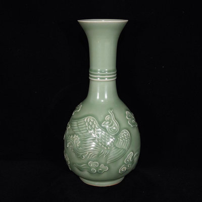 龍泉釉浮雕鳳紋瓶32×17，4801406