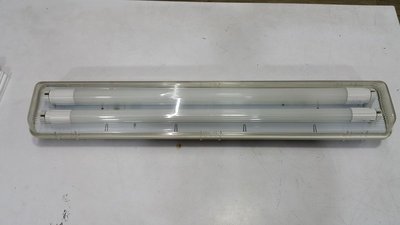 LED-T8-10W 雙管防潮燈具/ T8-2尺双管LED燈管/ 戶外防雨 防水 防塵 燈具