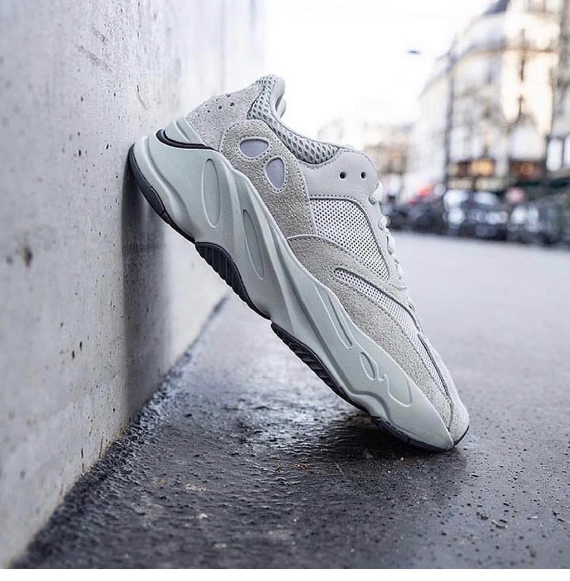 adidas YEEZY Boost 700 Salt 29cm-