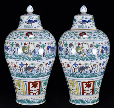 中國古瓷 大明成化年制 斗彩纏枝蓮魚藻紋梅瓶 對價13000RT高40厘米 直徑22厘米-4892
