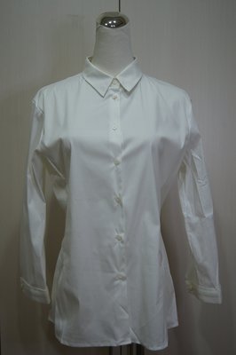 JIL SANDER   白色下擺開叉襯衫 (彈性襯衫)  原價  38600     售 8700