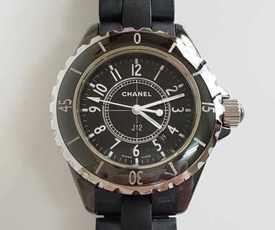 CHANEL 香奈兒 J12，黑色 H0681 石英錶 原廠盒裝 高科技陶瓷腕錶，功能正常 保證真品 超級特價便宜賣