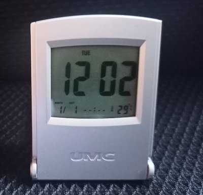 冷光旅行鬧鐘 靜音液晶數字電子時鐘 數字時鐘 靜音鬧鐘 桌上時鐘 溫度顯示 計時器 多功能液晶鬧鐘