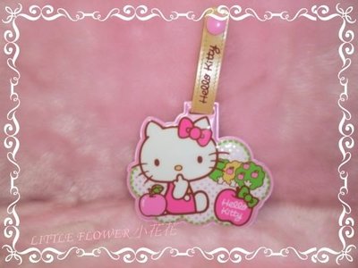 ♥小花花日本精品♥ Hello Kitty 可愛粉色好實擁多功能圈身立體造型蘋果系列識別證