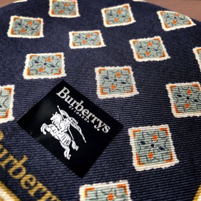 日本製Burberry 正裝男性紳士隨身手帕