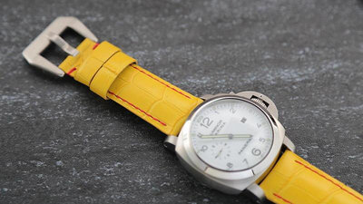 沛納海的新衣,加厚版黃色高質感24mm收22mm可替代panerai原廠錶帶之鱷魚皮紋真牛皮錶帶~紅線