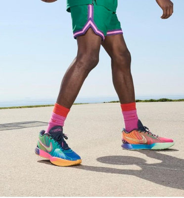 Nike LeBron 21 EP 拼色 鴛鴦 HF5352-400。太陽選物社