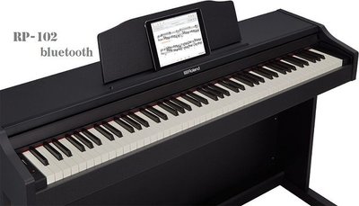 [魔立樂器]  ROLAND RP102新一代數位鋼琴 藍芽連線 可平板上看譜 使用互動伴奏 贈升降琴椅 免費運送安裝