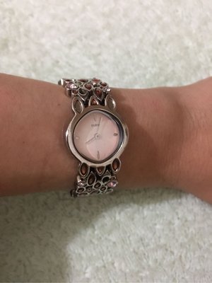 二手Guess粉紅色水鑽寶石手錶 女錶 手環式手表(已交易）