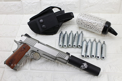 台南 武星級 KWC M1911 CO2槍 TAC 刺客版 + CO2小鋼瓶 + 奶瓶 + 槍套( COLT 1911
