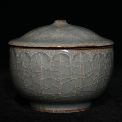 官瓷蓮花蓋碗，高8cm直徑9.5cm，編號6 瓷器 古瓷 古瓷器