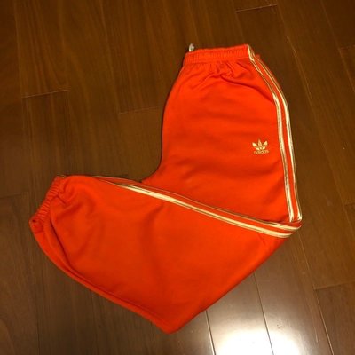 （Size XXL) Adidas 日本製刺繡重磅刷毛三線縮口褲 束口褲  (3M櫃右R3）