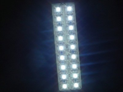 小亞車燈╠ 全新高亮度FOCUS食人魚18顆LED前座.後座室內燈一組400元