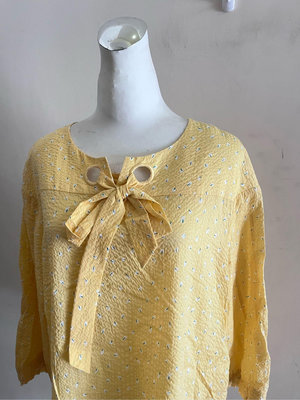楹。服飾@Yeusen2022春夏新品-鵝黃色綁帶蒲公英印花質感造型上衣L