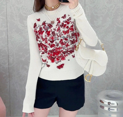 【妖妖代購】Dior 24早春新款紅色愛心蝴蝶刺繡羊絨針織毛衣