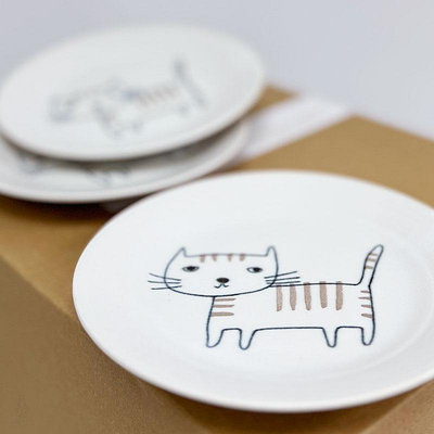 【現貨】日本 Kanesada Seito 花貓圓盤 14.3cm 貓咪 湯勺 餐具 美濃燒 陶瓷 瓷盤 日本器皿
