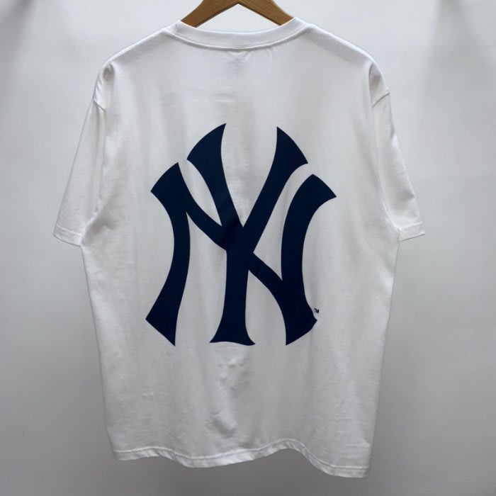 Supreme New York Yankees Box Logo Tee | Yahoo奇摩拍賣