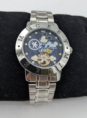 [一元起標][無底價]迪士尼米奇80週年紀念自動上鍊機械錶 全球限量2000隻。 採用天然鑽石裝飾附上證書。錶徑40mm
