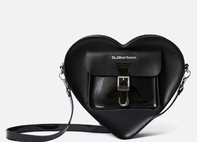 代購Dr. Martens Heart Coated Leather Backpack心型劍橋包側背包後背包
