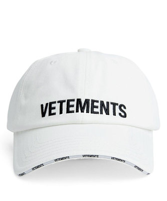 《超低限時代購》   VETEMENTS Classic logo cap   (white) 白色 刺繡 老帽 棒球帽 帽子