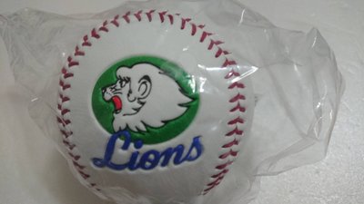 埼玉西武獅隊浮雕LOGO紀念球一顆~420元起標
