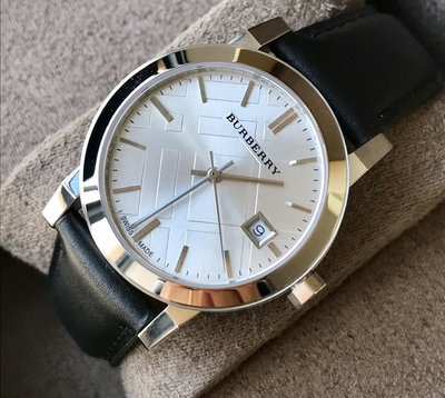 BURBERRY 銀白色立體格紋錶盤 黑色皮革錶帶 石英 男女手錶 BU9106