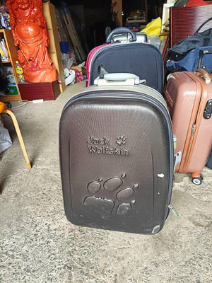【銓芳家具】德國飛狼 Jack Wolfskin 20吋可擴充硬殼行李箱 登機箱 橡木桶造型旅行箱 拉桿箱 可加大行李箱