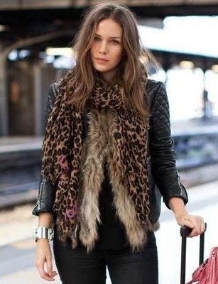LV Leopard 咖啡 豹紋 Cashmere 圍巾 披肩 M72215
