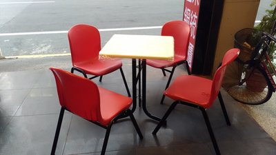 台南市屏風辦公家具 戶外塑鋼椅 紅色 白色 藍色洽談椅 防水 會議椅 辦公椅 餐廳椅 喜宴椅 早餐椅