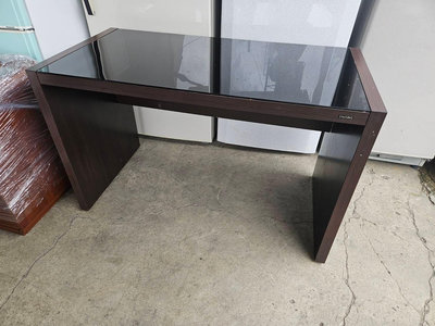 毅昌二手家具~胡桃色黑玻4尺書桌/電腦桌~中古家具   回收家具