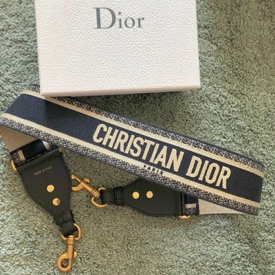 【COCO 精品專賣】Christian Dior 深藍 帆布 刺繡 替換 寬 肩背帶 S8540CBTE 預購