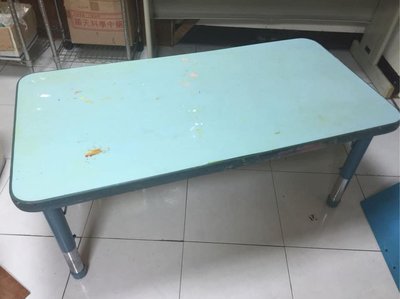 幼兒園桌-桌面需自行清潔--升降式幼兒園桌 非塑膠 不鏽鋼伸縮腳 幼稚園桌椅 幼兒桌椅 學童桌椅